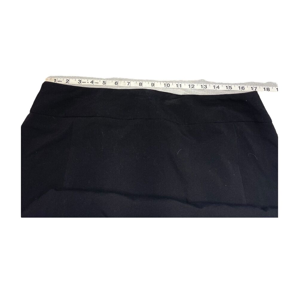 Briggs New York A-Line Skirt Women's 14 Black Stretch Back Zip Modern Minimalist - Picture 4 of 6